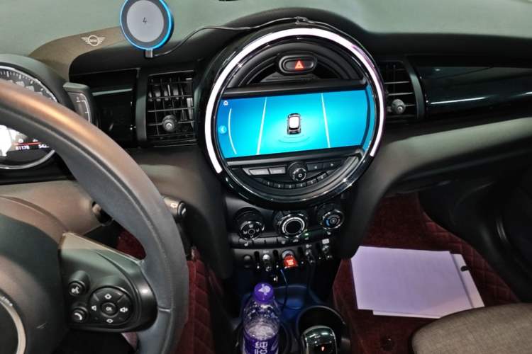 Used MINI 2019 1.5T COOPER Classic Edition Audio And AC Panel