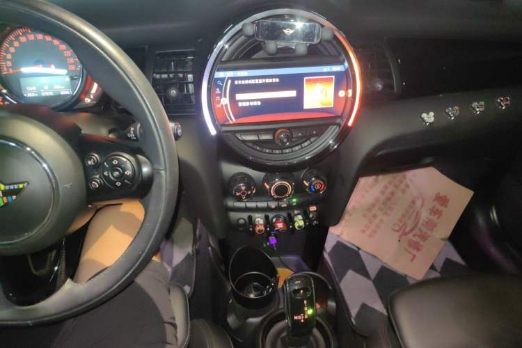 Used MINI 2019 1.5T COOPER Classic Edition Audio And AC Panel