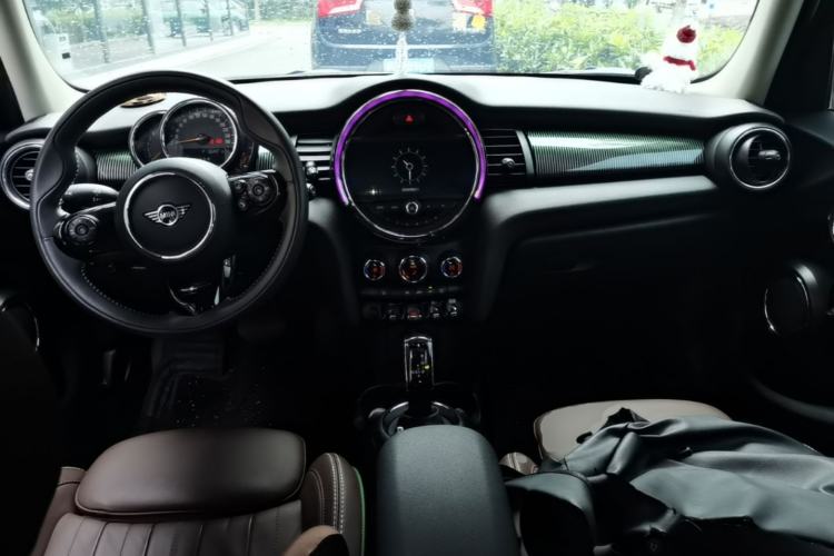 Used MINI  Center Console