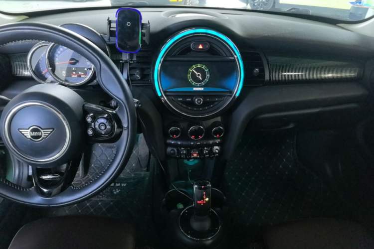 Used MINI 2019 1.5T COOPER 60th Anniversary Edition Center Console