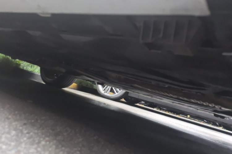 Used MINI 2019 2.0T COOPER S Artist Chassis Front Right