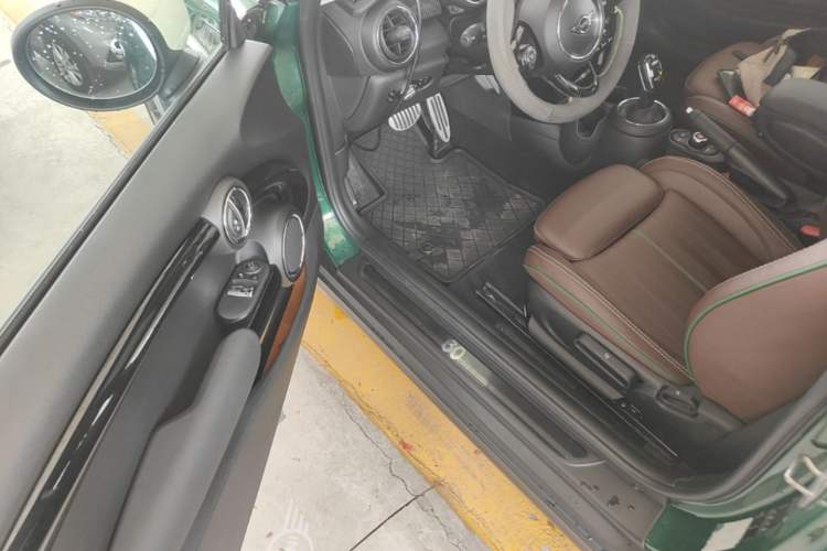 Used MINI 2019 2.0T COOPER S Classic Edition Driver Seat
