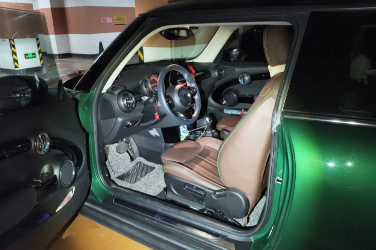 Used MINI 2019 2.0T COOPER S 60th Anniversary Edition Driver Seat