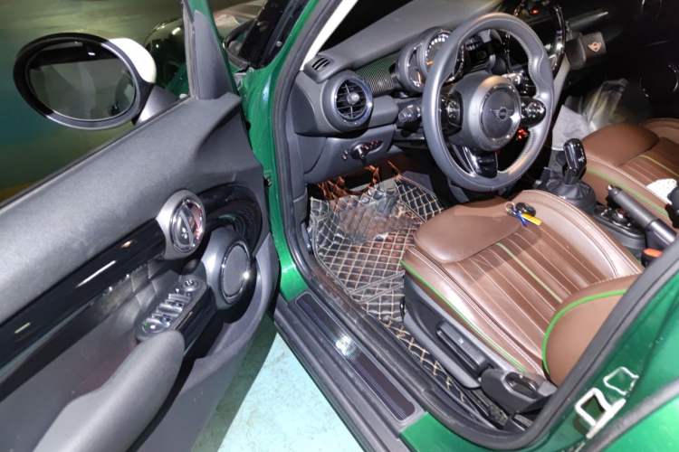 Used MINI 2019 2.0T COOPER S 60th Anniversary Edition Driver Seat