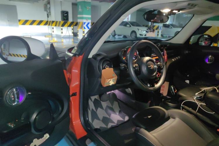 Used MINI 2019 1.5T COOPER Classic Edition Driver Seat
