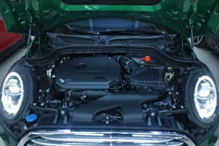 Used MINI 2019 1.5T COOPER 60th Anniversary Edition Five-Door Version Engine Bay