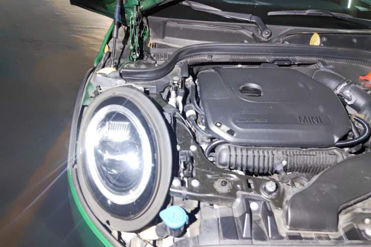 Used MINI 2019 2.0T COOPER S 60th Anniversary Edition Engine Bay Right