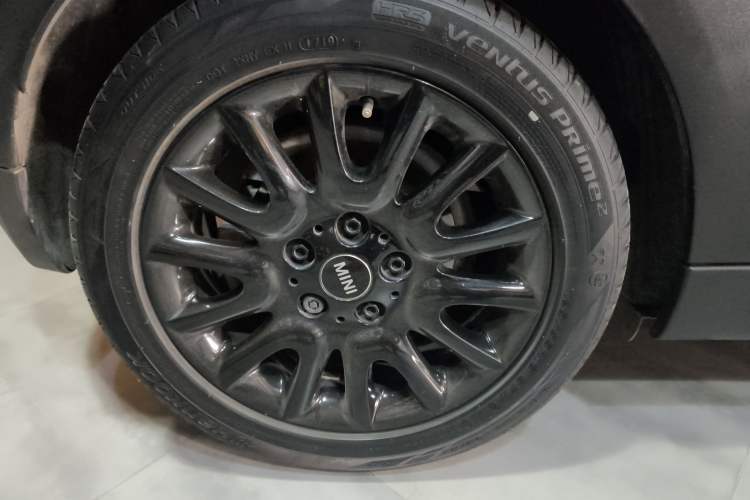 Used MINI 2019 1.5T COOPER Classic Edition Exterior 4