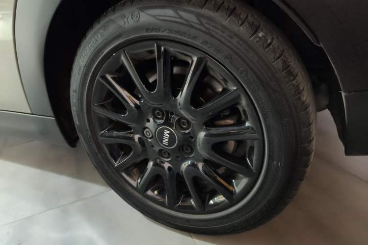 Used MINI 2019 1.5T COOPER Classic Edition Exterior 5