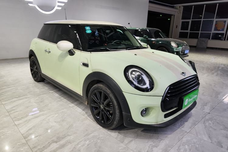 Used MINI 2019 1.5T COOPER Artist Front Right 45 Deg