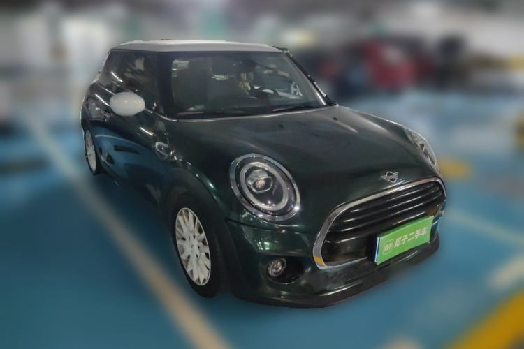 Used MINI 2019 1.5T COOPER Classic Edition Front Right 45 Deg