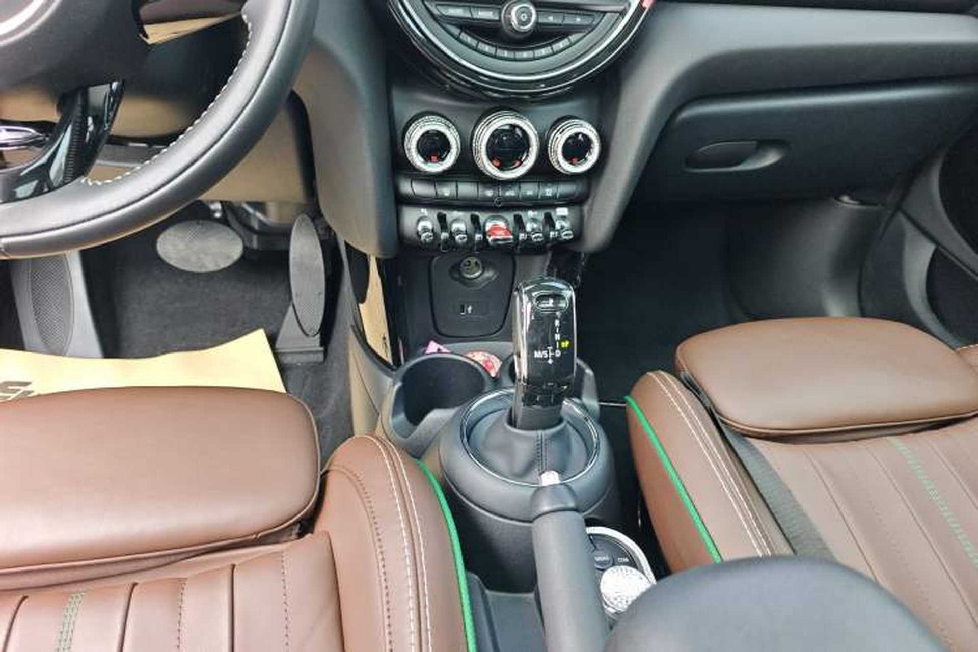 Used MINI 2019 1.5T COOPER Artist Five-Door Edition Gear Lever