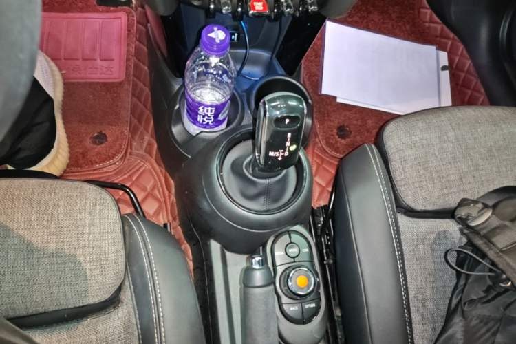 Used MINI 2019 1.5T COOPER Classic Edition Gear Lever