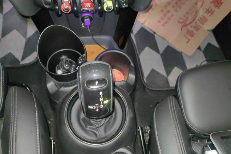 Used MINI 2019 1.5T COOPER Classic Edition Gear Lever
