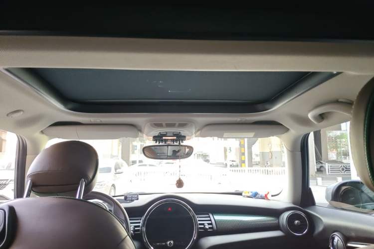 Used MINI 2019 1.5T COOPER 60th Anniversary Edition Five-Door Version Headliner