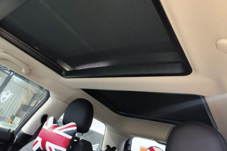 Used MINI 2019 1.5T COOPER Artist Headliner