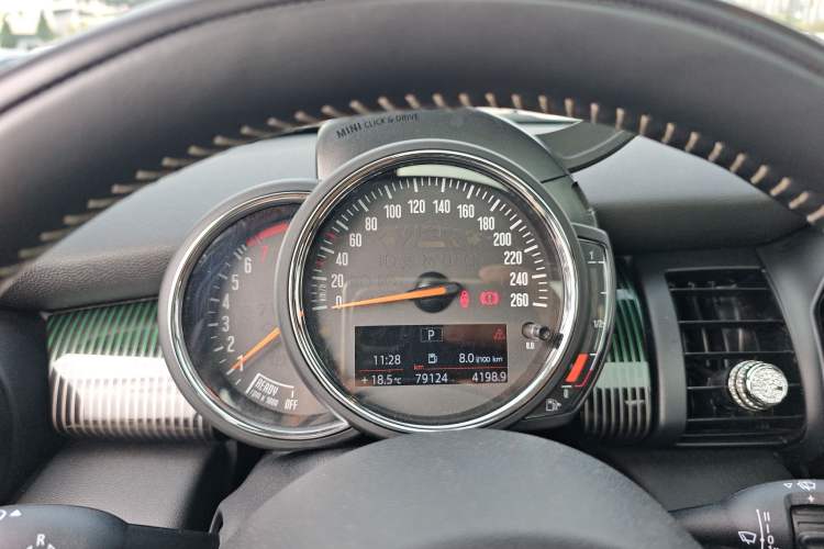 Used MINI 2019 1.5T COOPER Artist Five-Door Edition Instrument Cluster