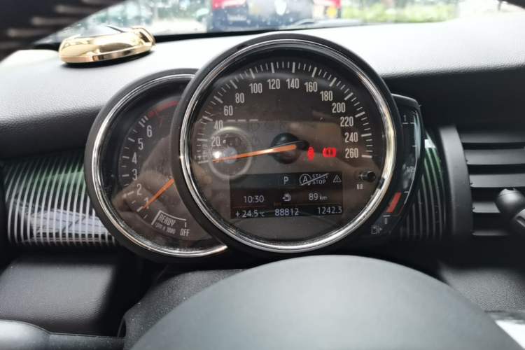 Used MINI  Instrument Cluster