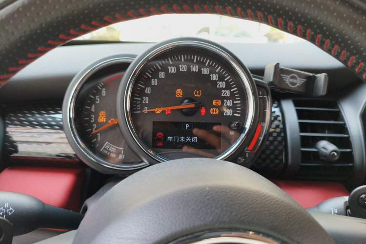 Used MINI 2019 2.0T COOPER S Racing Edition Five-Door Version Instrument Cluster
