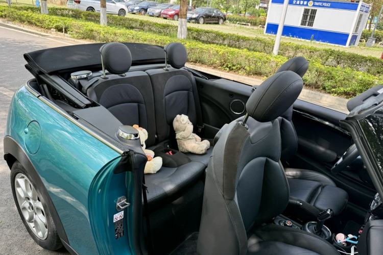 Used MINI 2019 1.5T COOPER CABRIO Classic Edition Interior 1