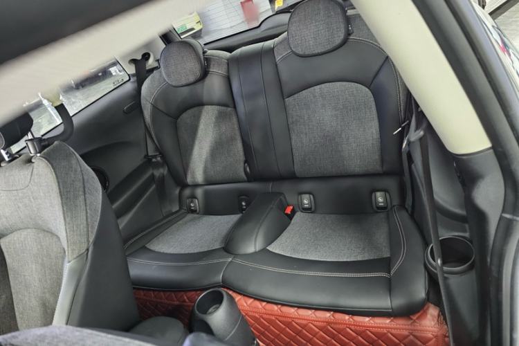 Used MINI 2019 1.5T COOPER Classic Edition Interior 8