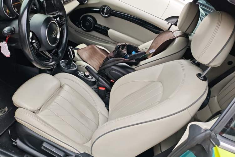 Used MINI 2019 1.5T COOPER CABRIO Artist Left Front Seat