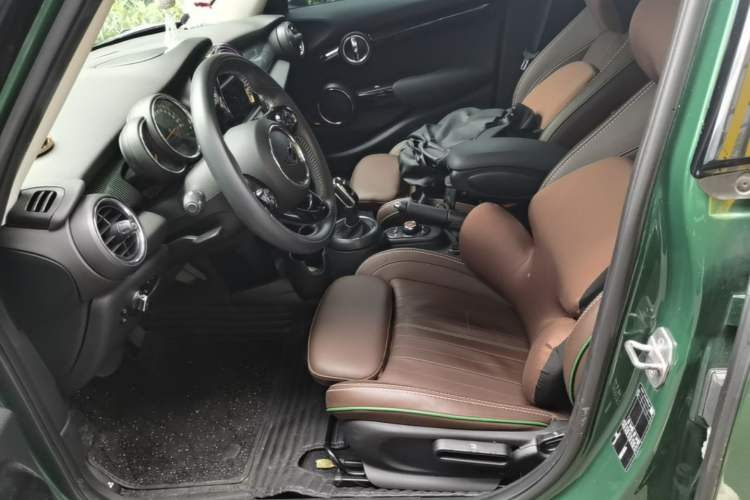 Used MINI  Left Front Seat