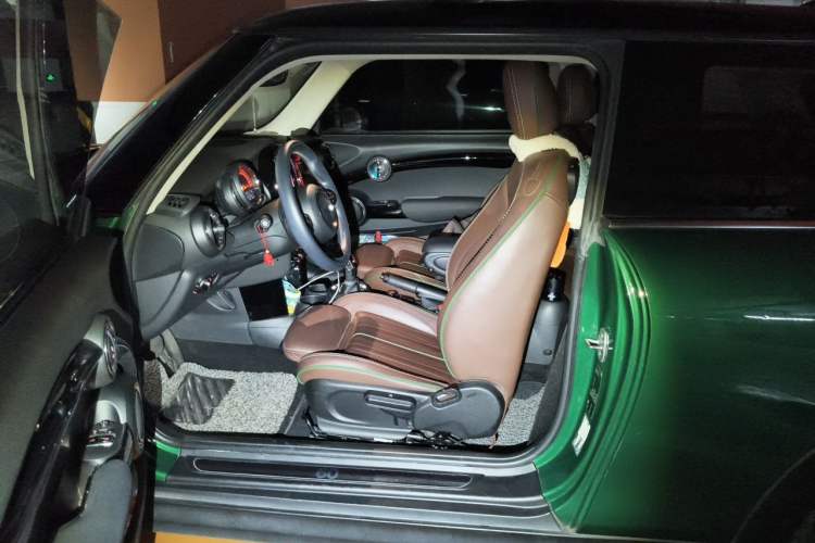 Used MINI 2019 2.0T COOPER S 60th Anniversary Edition Left Front Seat