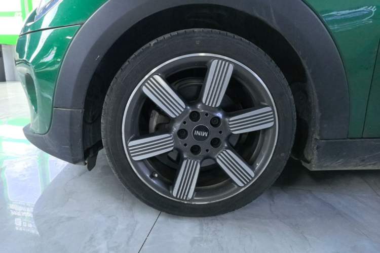Used MINI 2019 1.5T COOPER 60th Anniversary Edition Left Front Wheel Hub