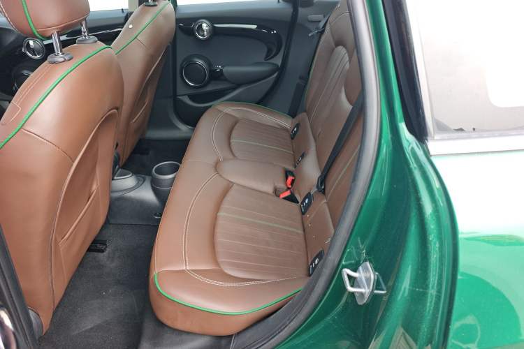 Used MINI 2019 1.5T COOPER Artist Five-Door Edition Left Rear Seat