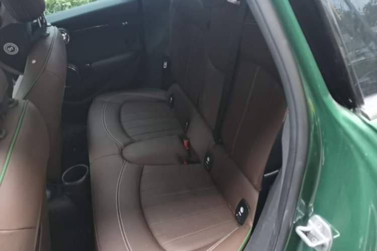 Used MINI  Left Rear Seat