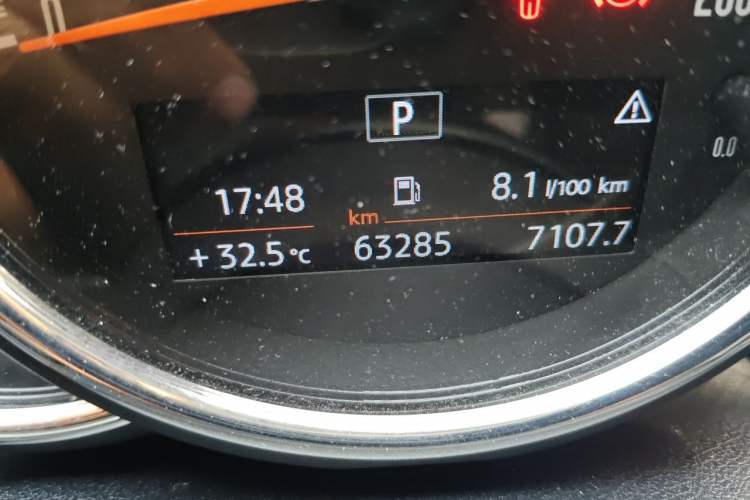 Used MINI 2019 1.5T COOPER 60th Anniversary Edition Five-Door Version Odometer Close Up