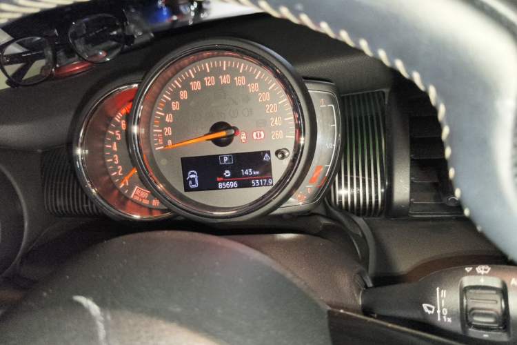 Used MINI 2019 2.0T COOPER S 60th Anniversary Edition Odometer Close Up