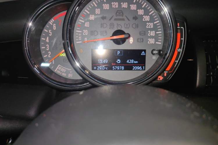 Used MINI 2019 1.5T COOPER Classic Edition Odometer Close Up