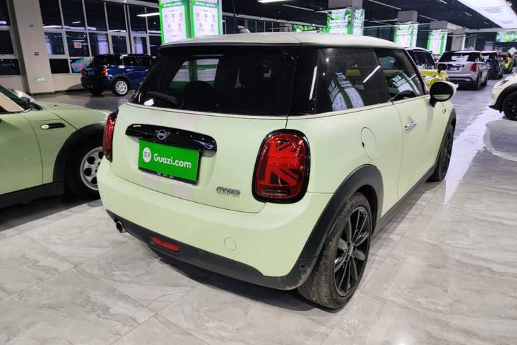 Used MINI 2019 1.5T COOPER Artist Rear Right 45 Deg