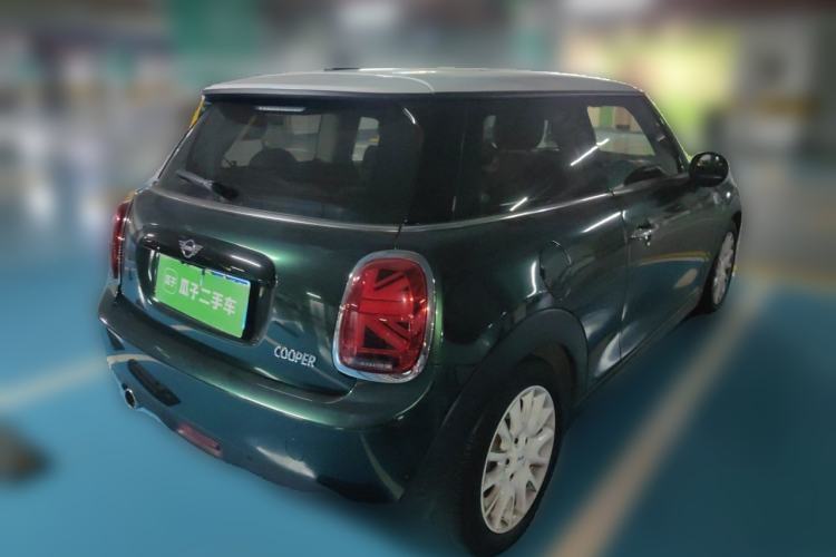Used MINI 2019 1.5T COOPER Classic Edition Rear Right 45 Deg