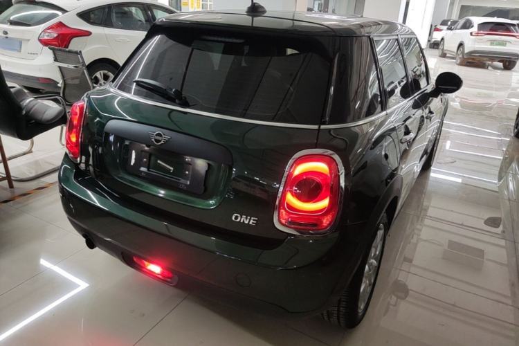 Used MINI 2019 1.5T ONE Five-Door Edition Rear Right 45 Deg