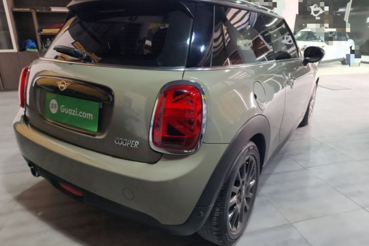 Used MINI 2019 1.5T COOPER Classic Edition Rear Right 45 Deg