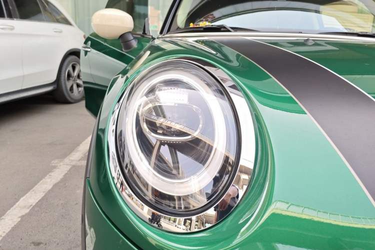 Used MINI 2019 1.5T COOPER 60th Anniversary Edition Five-Door Version Right Front Headlight
