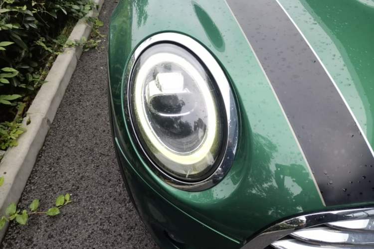 Used MINI  Right Front Headlight