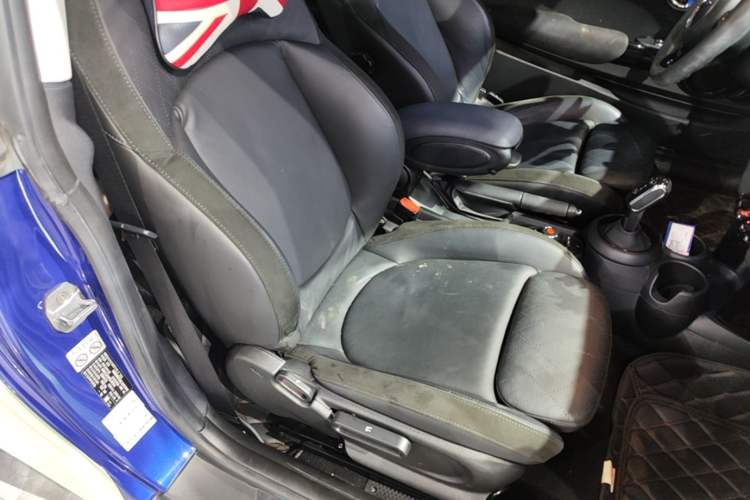 Used MINI 2019 1.5T COOPER Artist Right Front Seat