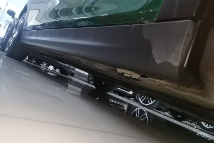 Used MINI 2019 1.5T COOPER 60th Anniversary Edition Five-Door Version Right Side Sill