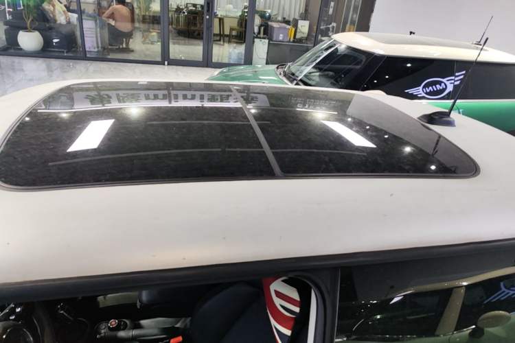Used MINI 2019 1.5T COOPER Artist Roof