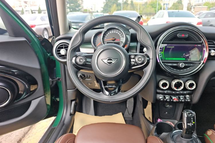 Used MINI 2019 1.5T COOPER Artist Five-Door Edition Steering Wheel