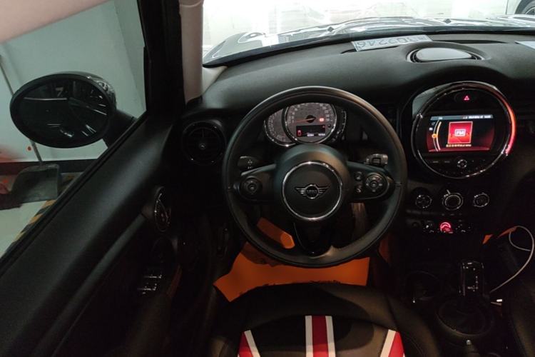 Used MINI 2019 1.5T ONE Five-Door Edition Steering Wheel