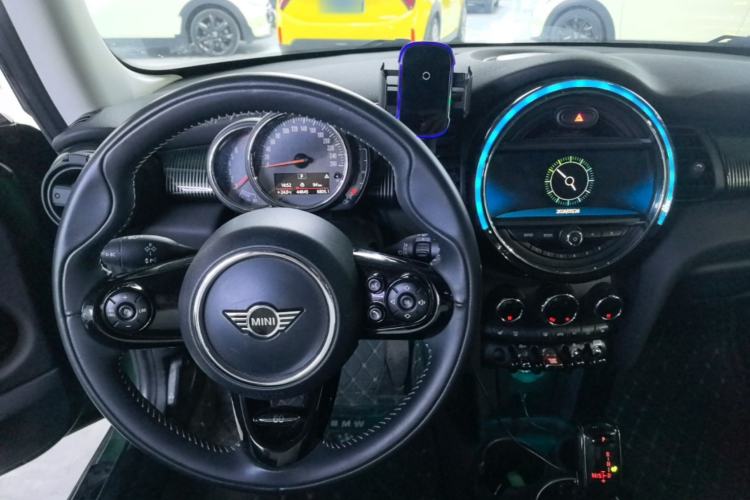 Used MINI 2019 1.5T COOPER 60th Anniversary Edition Steering Wheel