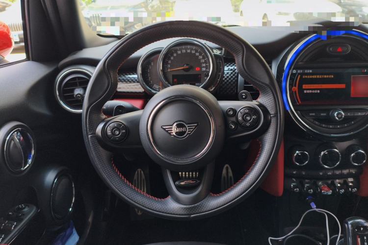 Used MINI 2019 2.0T COOPER S Racing Edition Five-Door Version Steering Wheel