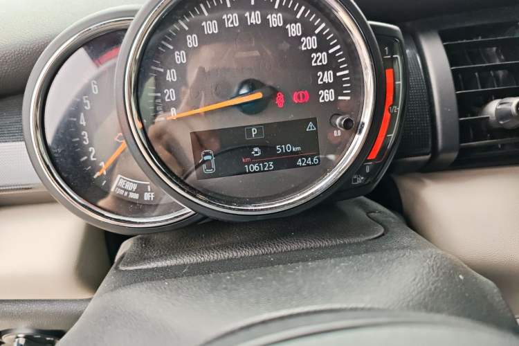 Used MINI 2019 1.5T COOPER CABRIO Artist Odometer Close Up