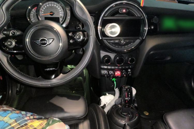 Used MINI 2019 2.0T COOPER S Artist Center Console