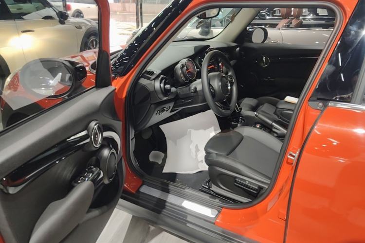 Used MINI 2019 1.5T COOPER Classic Edition Five-Door Version Driver Seat